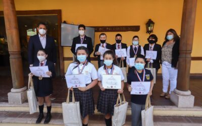 FUNDACIÓN CARDOEN PREMIÓ A LOS ESTUDIANTES MÁS DESTACADOS DEL PROGRAMA AULA EN EL MUSEO