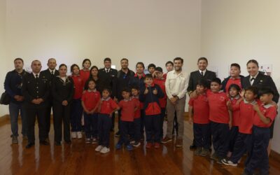 Estudiantes de Huatacondo y Chanavayita conmemoran el “Mes del Mar” en Sala de Arte Casa Collahuasi