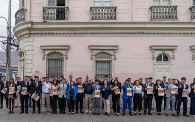 63 jóvenes del programa Aprendices de Collahuasi se capacitan en competencias socioemocionales